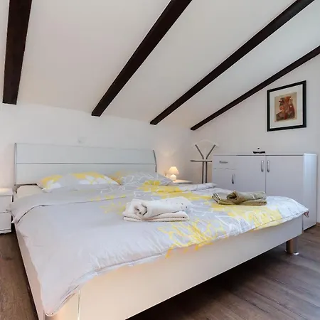 Zoran Apartmán *